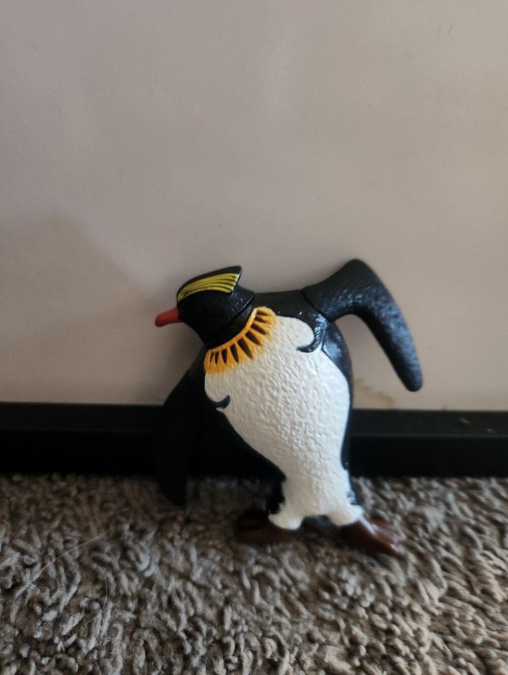 McDonalds Happy Meal Toy 2007 Surfs Up Speedy Tank Penguin